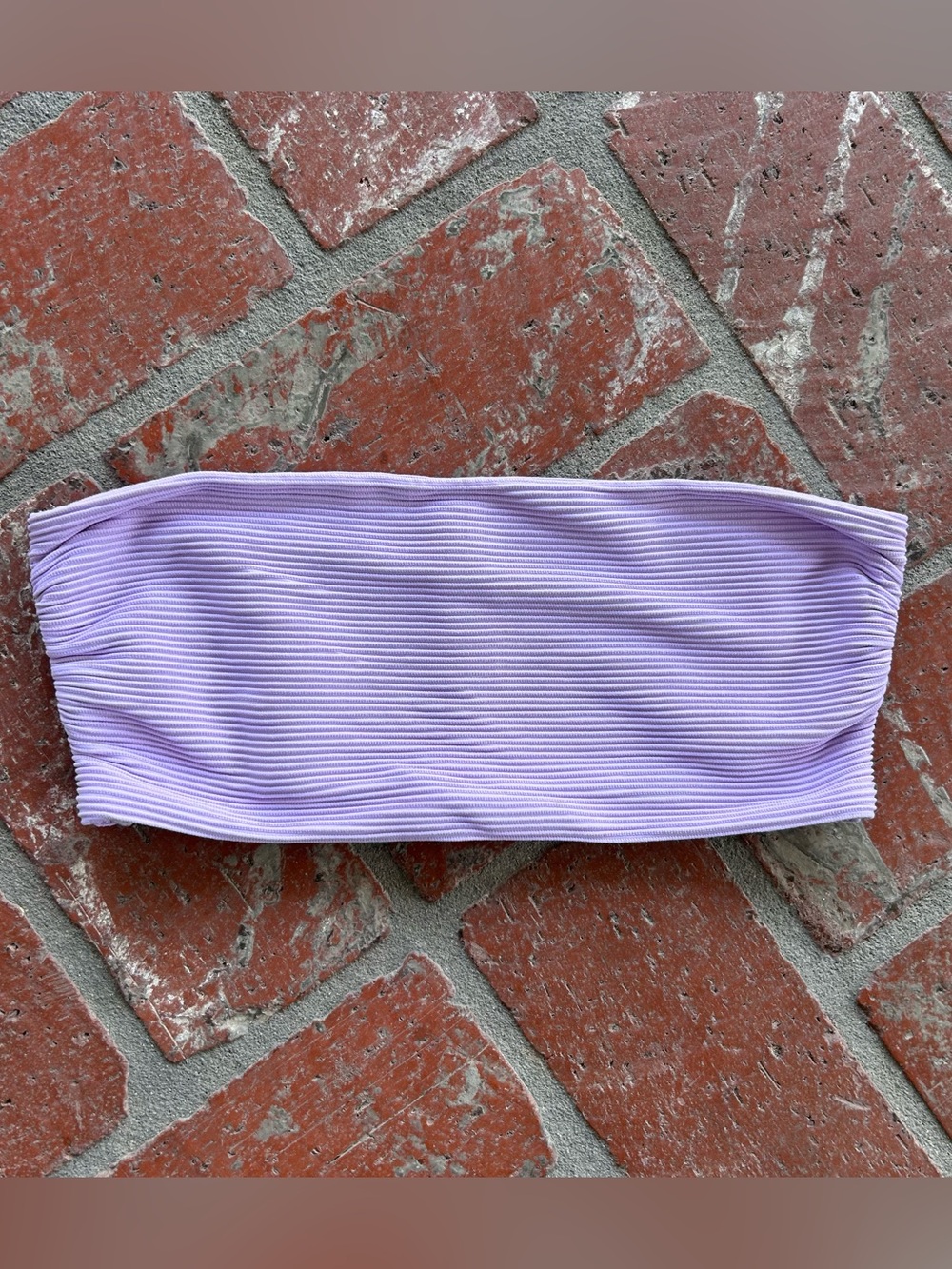 Seafolly Bandeau Swim Top 
Size 8, but runs small. Fits like a XS/S